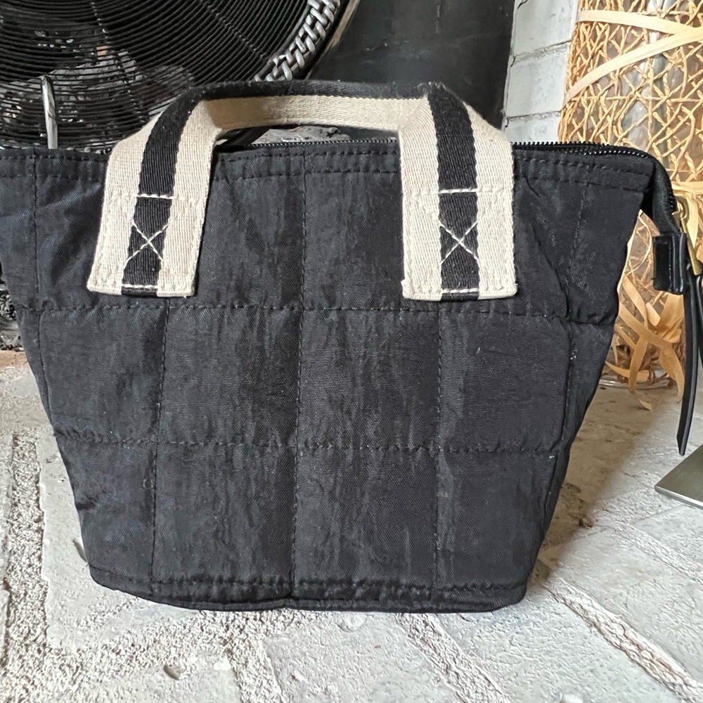 Universal Thread Black Puffer Mini Crossbody Bag … - image 2